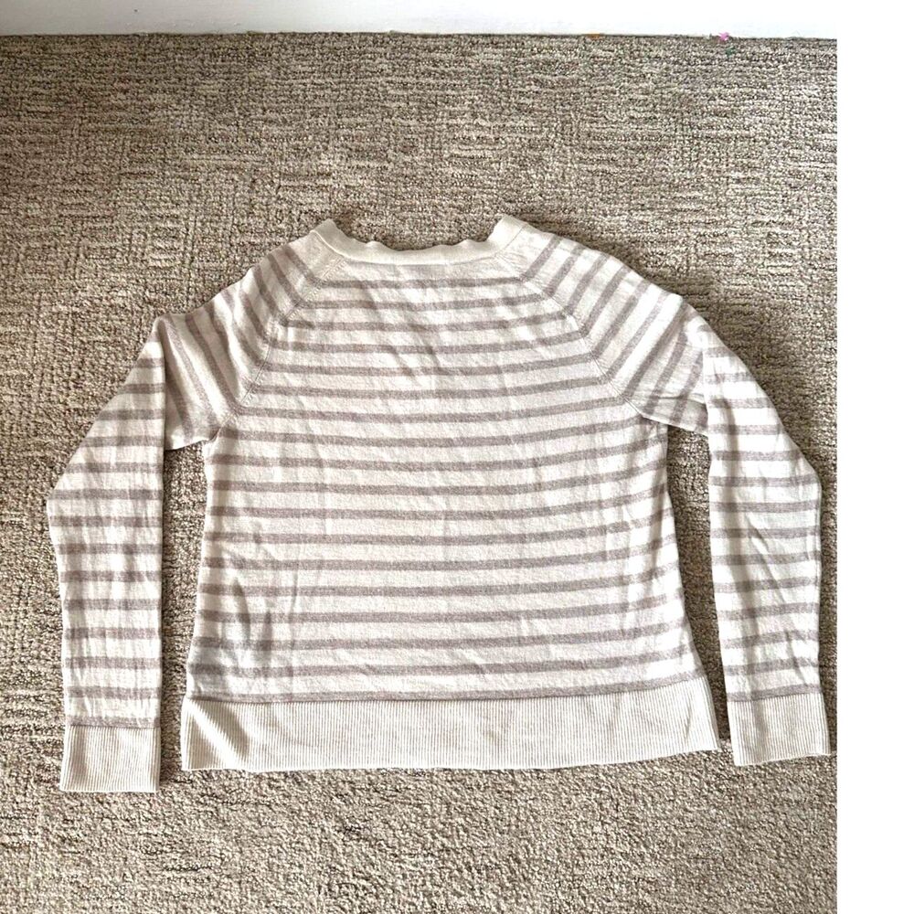 Club Monaco 100% Wool Striped V Neck Sweater Womens XXS Beige Taupe Lightweight - Picture 2 of 7